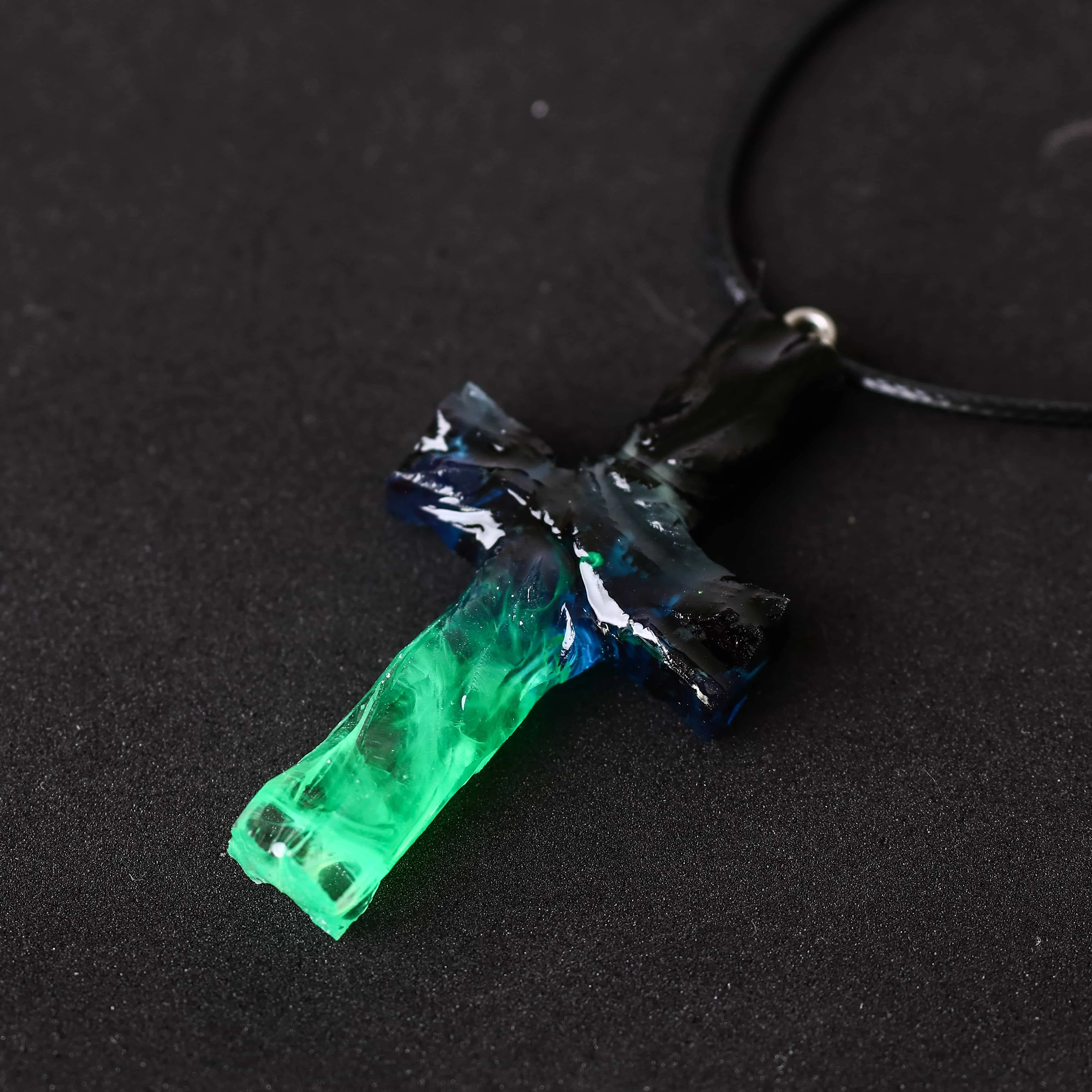 Crystal pendant